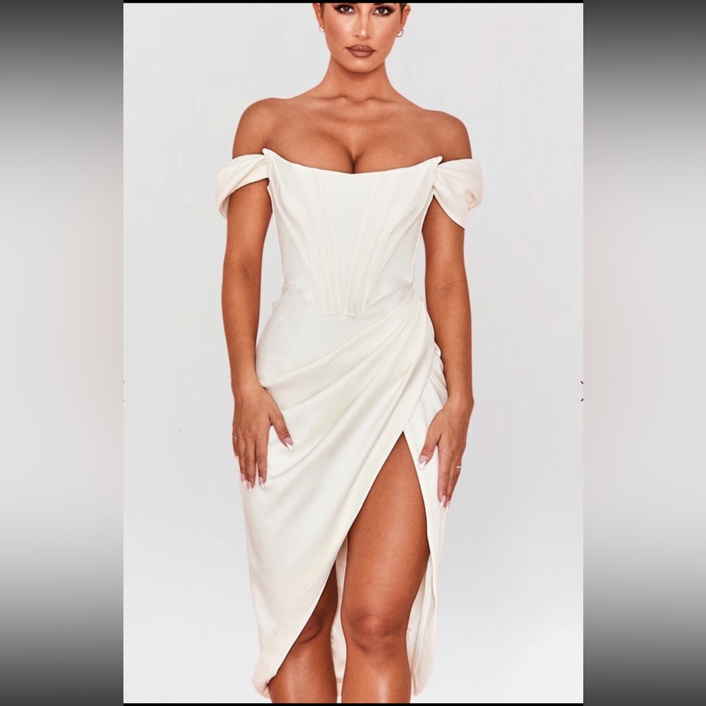 House of CB Loretta Off the Shoulder
Satin Corset Dress